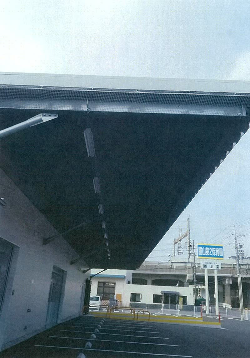 庇下の防鳥ネット